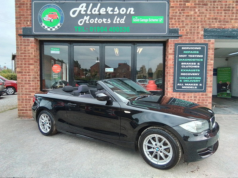 2010 BMW 1 SERIES 2.0 118D SE CONVERTIBLE 2DR DIESEL STEPTRONIC EURO 5 143 PS 4,995... photo