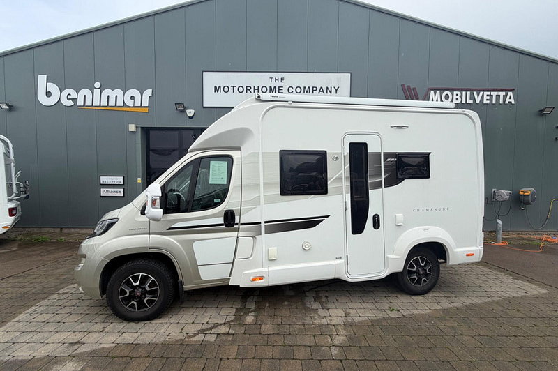 2018 Swift Champagne 604