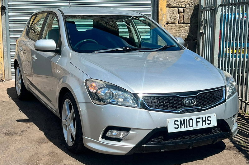 2010 Kia Ceed 1.6 CRDi 3 Hatchback 5dr Diesel Auto Euro 4 (113 bhp)