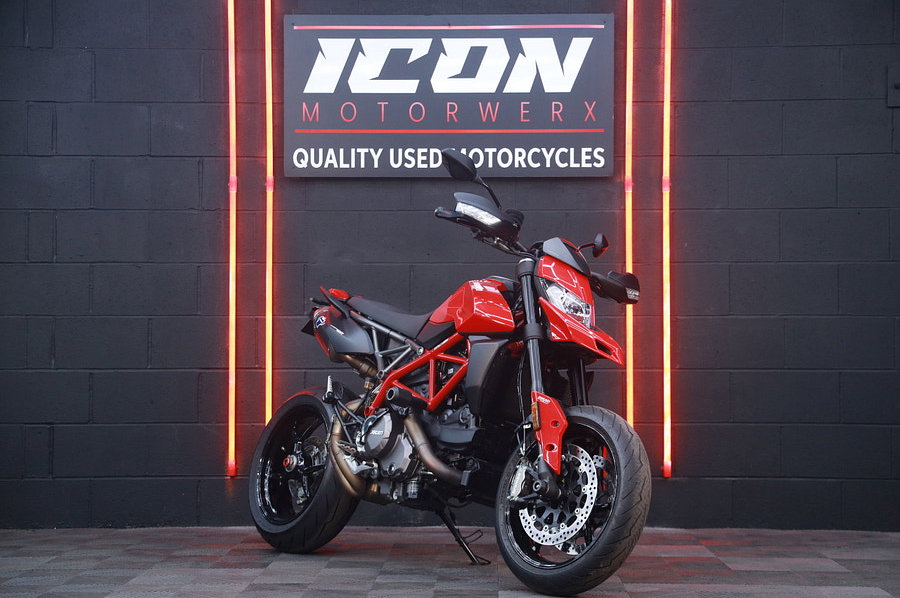 2019 DUCATI Hypermotard 950 950 Naked Petrol Manual Euro 4 (114 ps)