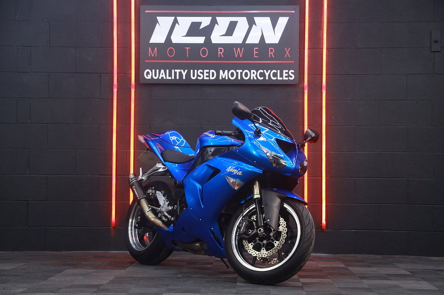 2009 KAWASAKI Ninja ZX-10R 1000cc LOW MILES VERY CLEAN EXAMPLE
