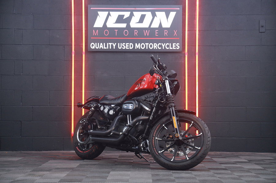 2018 Harley-Davidson Sportster 883 XL883N Iron 883 Custom Cruiser bobber