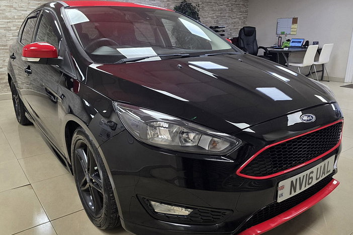 2016 Ford Focus 2.0 TDCi Zetec S Black Edition Hatchback 5dr Diesel Manual Euro 6 (s/s) (150 ps)