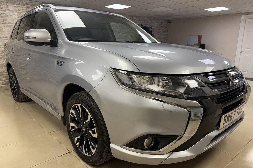 2017 Mitsubishi Outlander 2.0 12kWh Juro SUV 5dr Petrol Plug-in Hybrid CVT 4WD Euro 6 (s/s) (200 ps)
