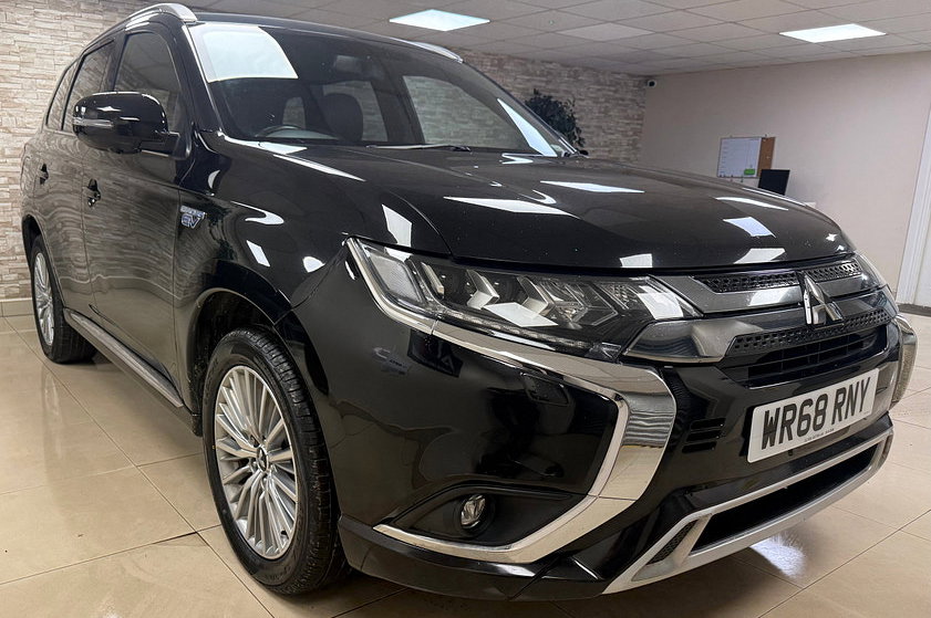 2018 Mitsubishi Outlander 2.4h TwinMotor 13.8kWh 4h SUV 5dr Petrol Plug-in Hybrid CVT 4WD Euro 6 (s/s) (209 ps)