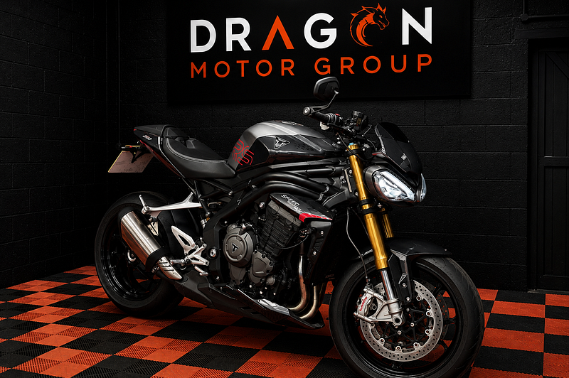 2025 Triumph Speed Triple 1200 1200 RS Naked Petrol Manual X-ring Euro 5 (183 ps)