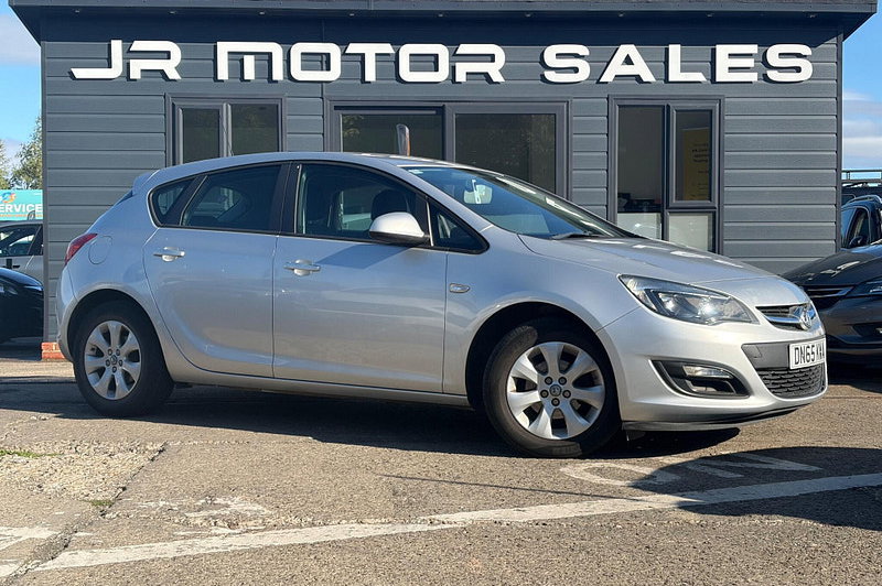 2015 Vauxhall Astra 1.6i Design Euro 6 5dr