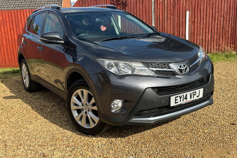 2014 Toyota RAV4 2.2 D-4D Invincible SUV 5dr Diesel Manual 4WD Euro 5 (150 ps)