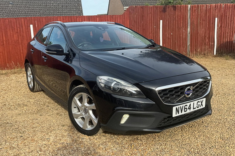 2015 Volvo V40 Cross Country 1.6 D2 Lux Nav Hatchback 5dr Diesel Powershift Euro 5 (s/s) (115 ps)
