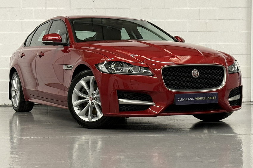 2017 Jaguar XF 2.0d R-Sport Saloon 4dr Diesel Auto Euro 6 (s/s) (180 ps) HTD SEATS, CRUISE, BODYSTYLING