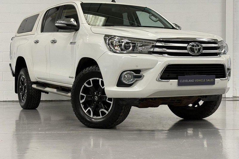 2017 Toyota HI-LUX 2.4 D-4D Invincible X Pickup Double Cab 4dr Diesel Manual 4WD Euro 6 (TSS, 3.5t) (150 ps) NAV, CAMERA, HTD SEATS, PLUS VAT