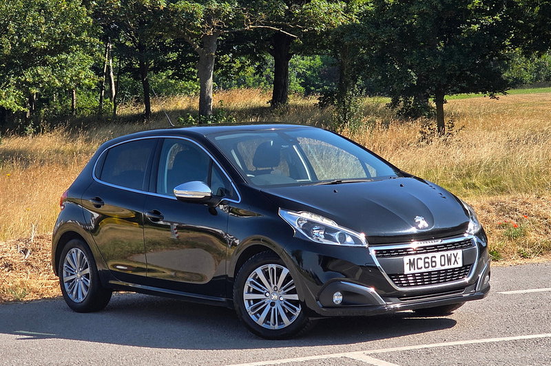 2017 Peugeot 208 1.6 BlueHDi Allure Hatchback 5dr Diesel Manual Euro 6 (100 ps)