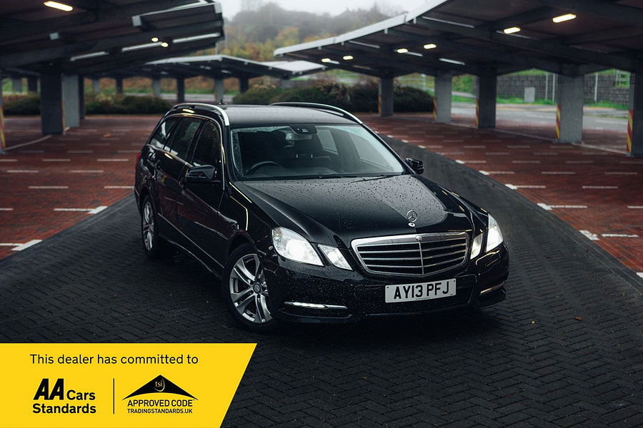 2013 E CLASS 2.1 E220 CDI BLUEEFFICIENCY AVANTGARDE ESTATE 5DR DIESEL G TRONIC EURO 5... photo