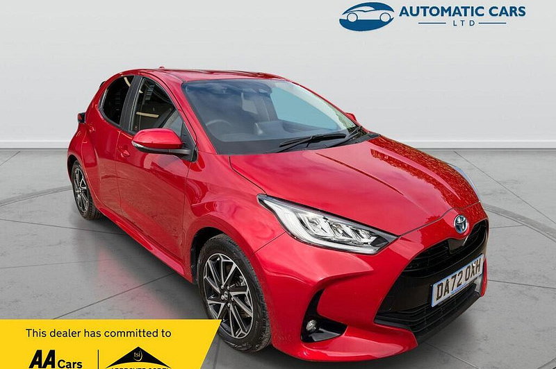 2022 Toyota Yaris DESIGN FHEV