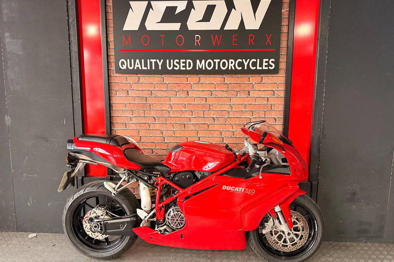 2005 DUCATI 749 749 Bip