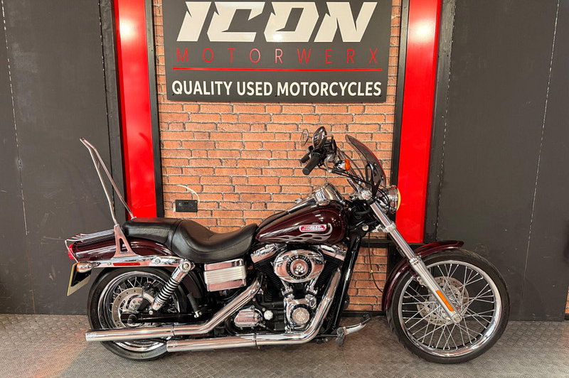 2007 Harley-Davidson Dyna 2007 Dyna Wide Glide FXDWG, nice extras
