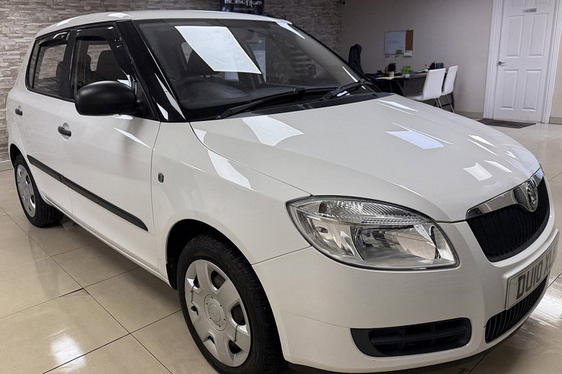 2010 Skoda Fabia 1.2 HTP 12V 1 Hatchback 5dr Petrol Manual (140 g/km, 70 bhp)