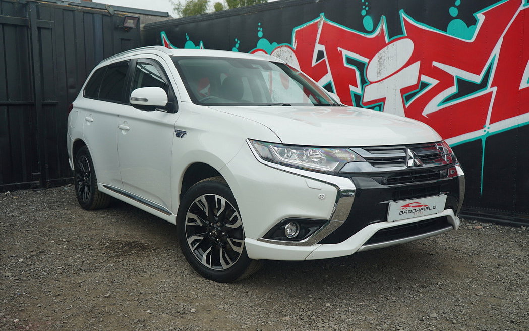 2018 Mitsubishi Outlander 2.0h 12kWh 4hs SUV 5dr Petrol Plug-in Hybrid CVT 4WD Euro 6 (s/s) (200 ps)