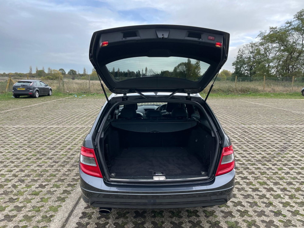 Mercedes-Benz C Class 2.1 C200 CDI BlueEfficiency Sport Auto Euro 5 5dr