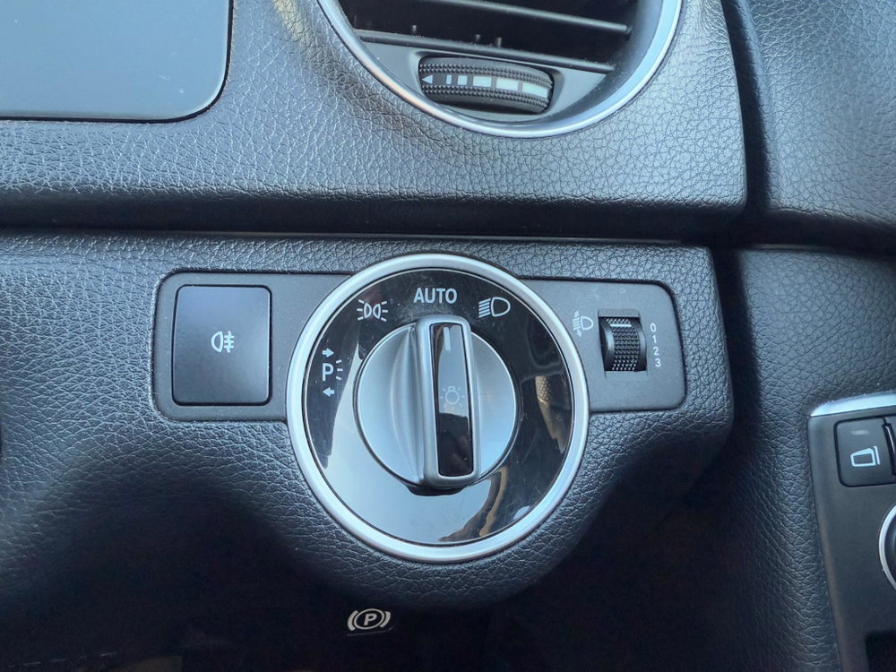 Mercedes-Benz C Class 2.1 C220 CDI AMG Sport Edition G-Tronic+ Euro 5 (s/s) 5dr