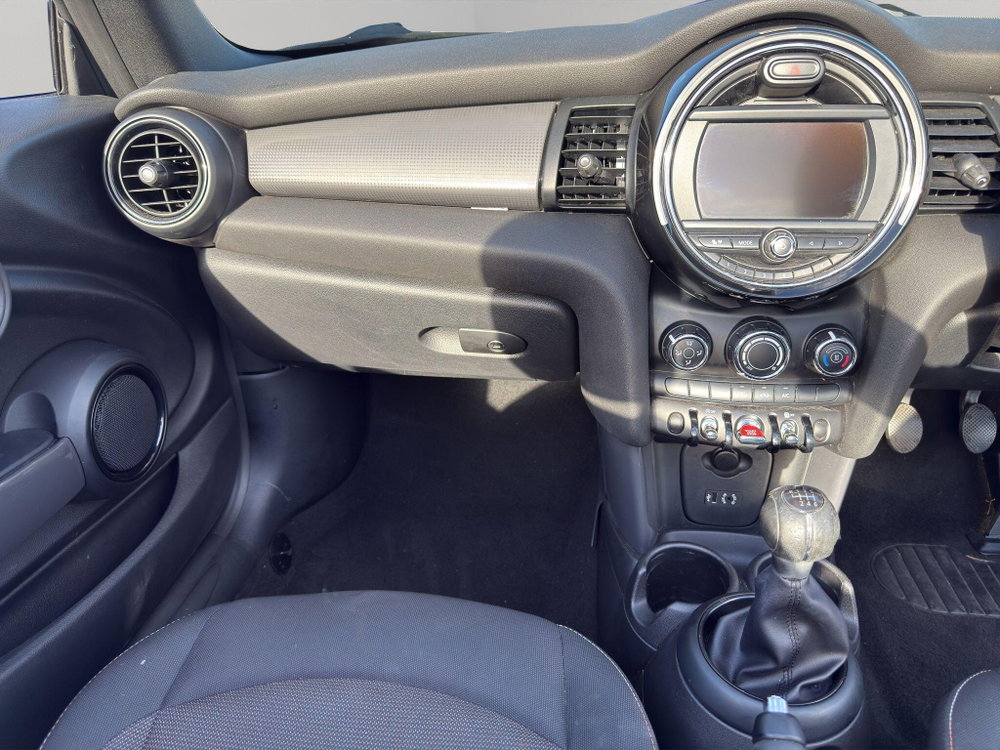 MINI Convertible 1.5 Cooper Euro 6 (s/s) 2dr