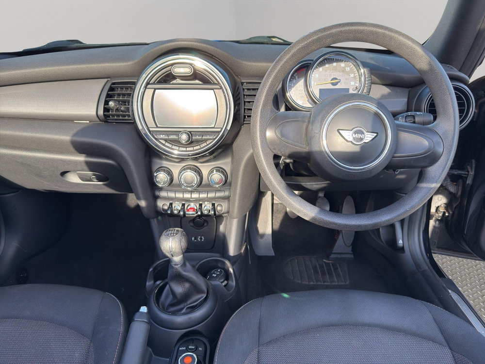 MINI Convertible 1.5 Cooper Euro 6 (s/s) 2dr