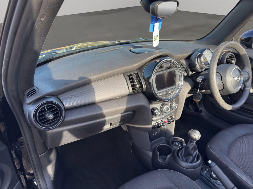 MINI Convertible 1.5 Cooper Euro 6 (s/s) 2dr
