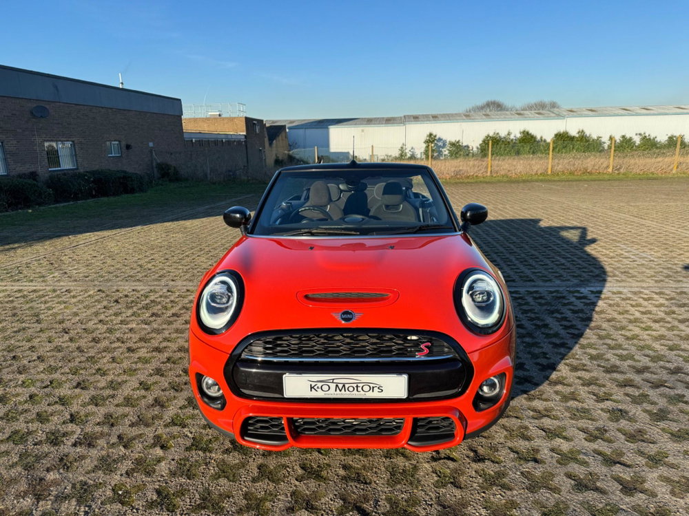MINI Convertible 2.0 Cooper S Sport Steptronic Euro 6 (s/s) 2dr