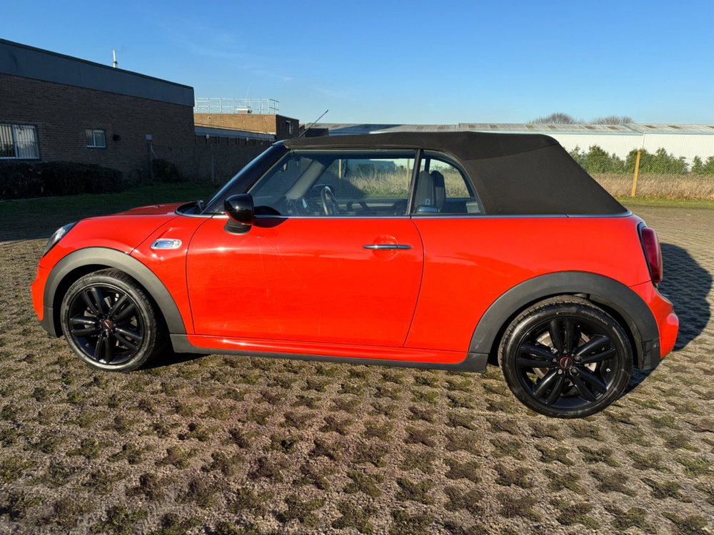 MINI Convertible 2.0 Cooper S Sport Steptronic Euro 6 (s/s) 2dr