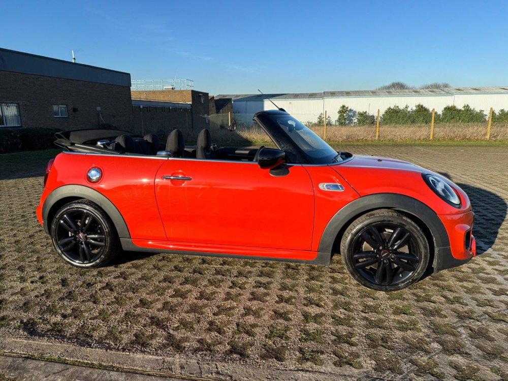MINI Convertible 2.0 Cooper S Sport Steptronic Euro 6 (s/s) 2dr