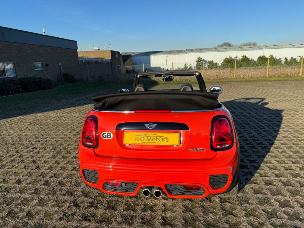 MINI Convertible 2.0 Cooper S Sport Steptronic Euro 6 (s/s) 2dr
