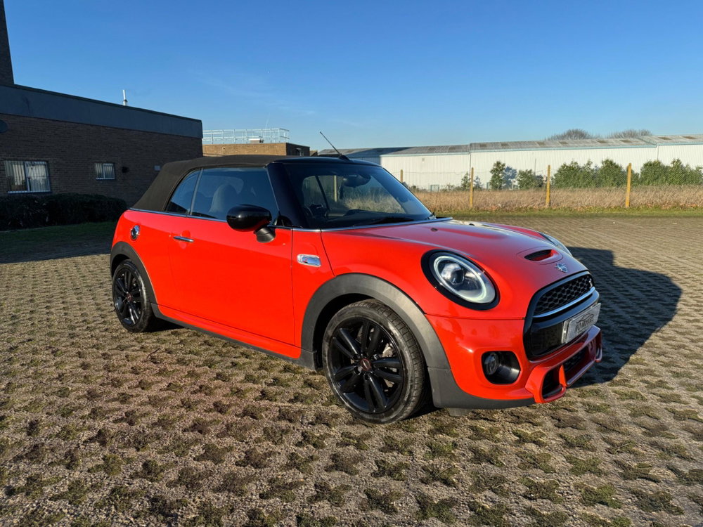 MINI Convertible 2.0 Cooper S Sport Steptronic Euro 6 (s/s) 2dr