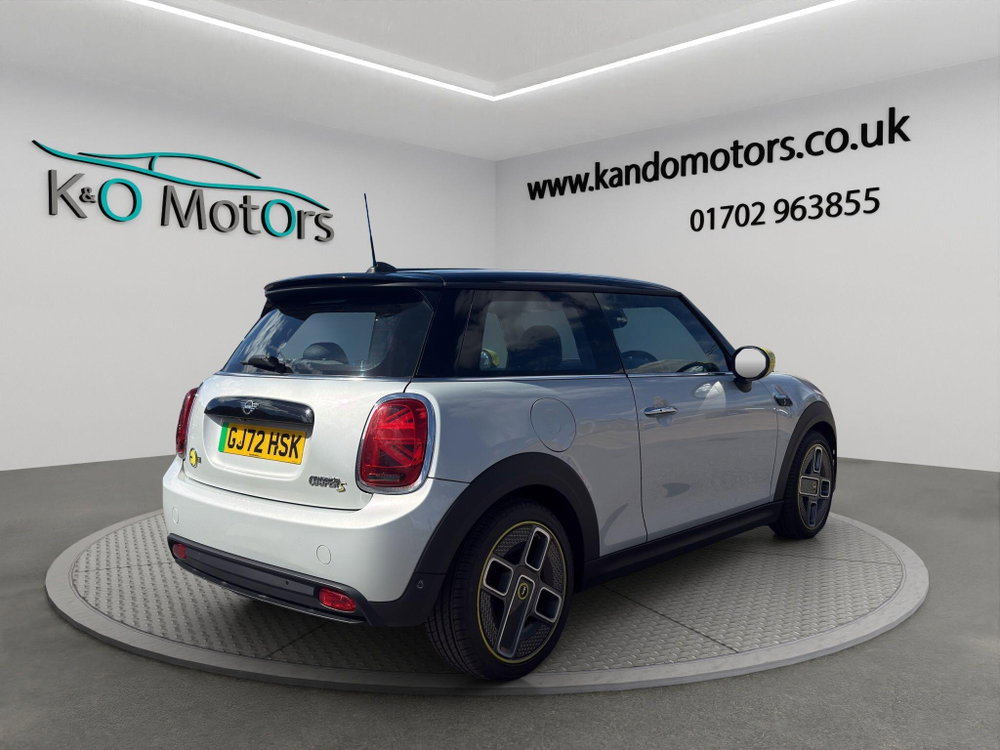 MINI Electric hatch Cooper SE 32.6kWh Level 2 Auto 3dr