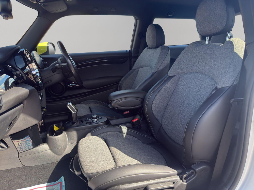 MINI Electric hatch Cooper SE 32.6kWh Level 2 Auto 3dr