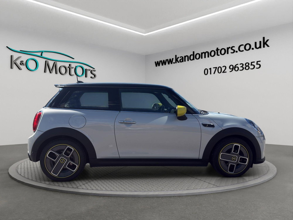 MINI Electric hatch Cooper SE 32.6kWh Level 2 Auto 3dr