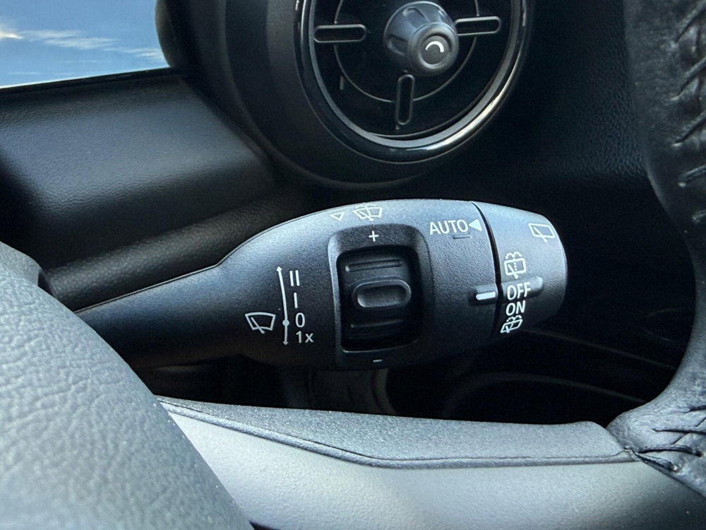 MINI Electric hatch Cooper SE 32.6kWh Level 2 Auto 3dr