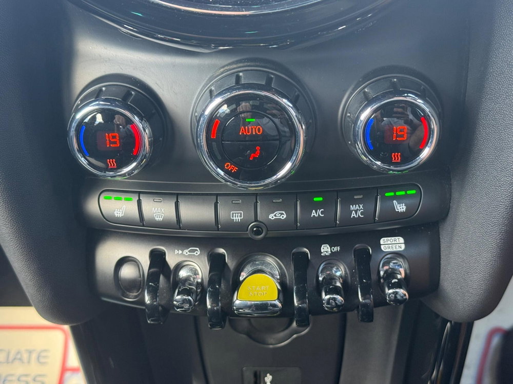 MINI Electric hatch Cooper SE 32.6kWh Level 2 Auto 3dr