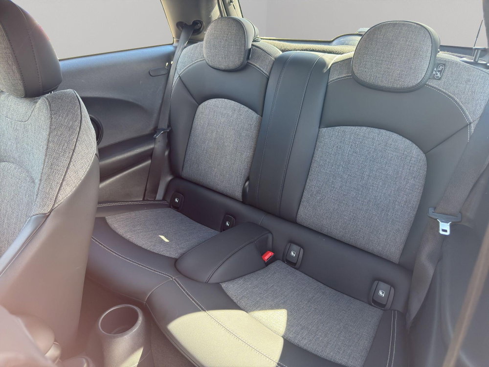 MINI Electric hatch Cooper SE 32.6kWh Level 2 Auto 3dr