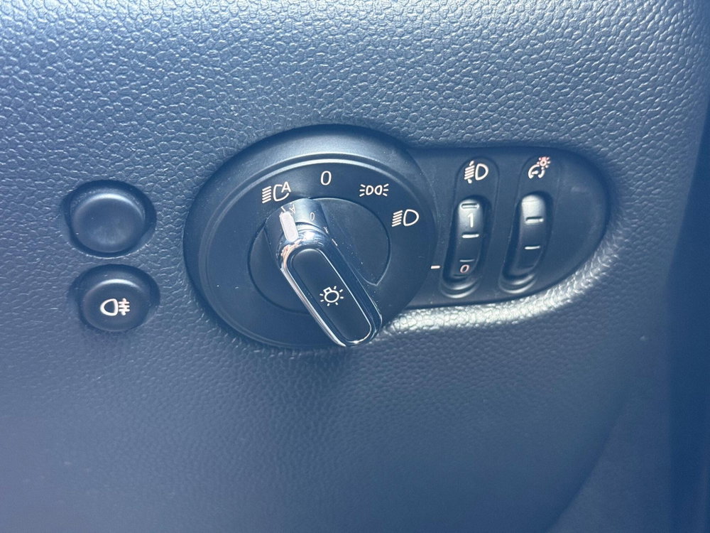 MINI Electric hatch Cooper SE 32.6kWh Level 2 Auto 3dr