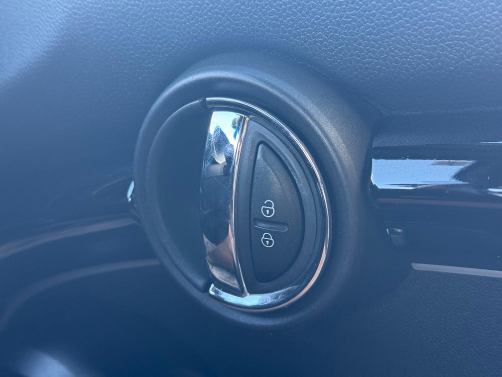 MINI Electric hatch Cooper SE 32.6kWh Level 2 Auto 3dr