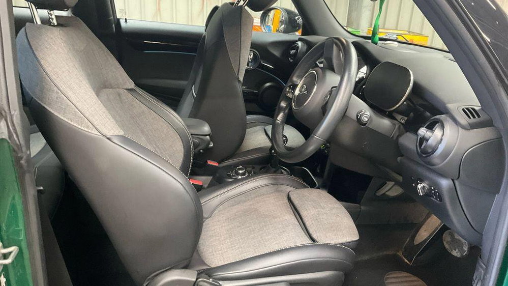 MINI Electric hatch Cooper SE 32.6kWh Level 2 Auto 3dr