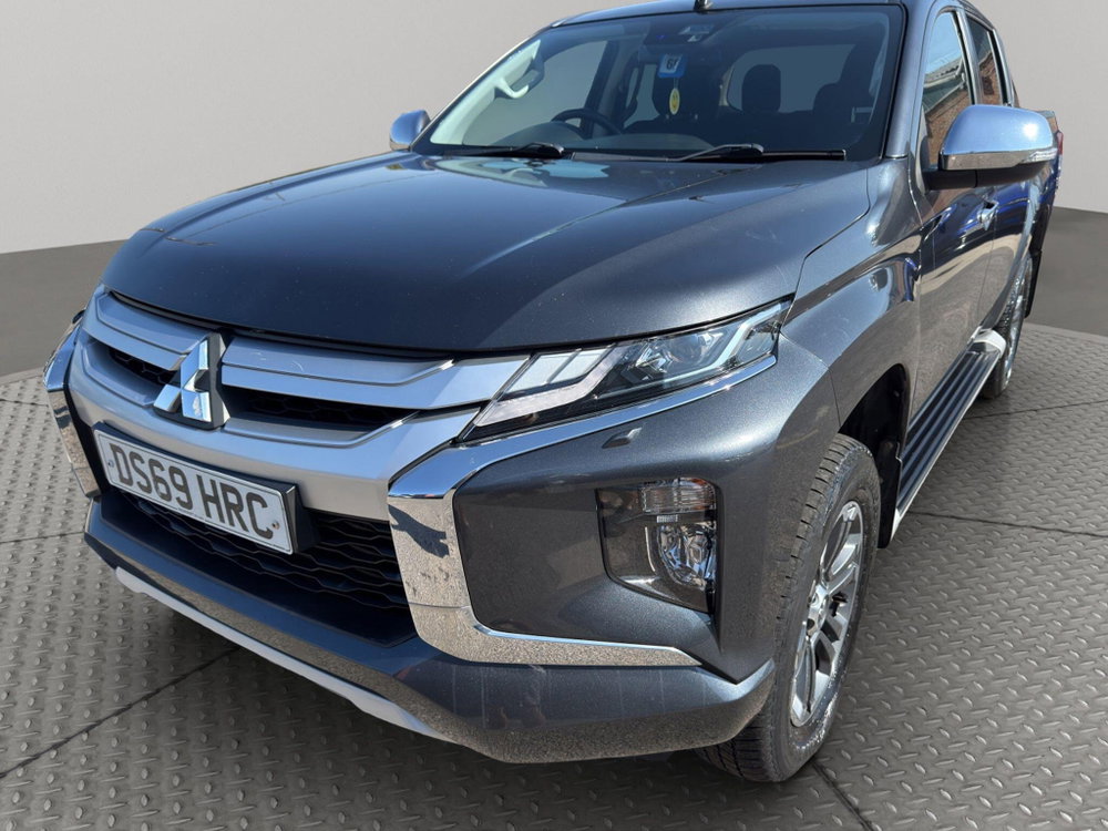 Mitsubishi L200 2.2 DI-D DC Warrior 4WD Euro 6 (s/s) 4dr
