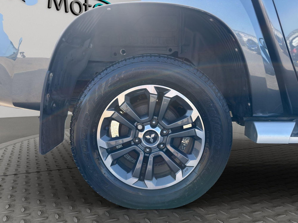 Mitsubishi L200 2.2 DI-D DC Warrior 4WD Euro 6 (s/s) 4dr