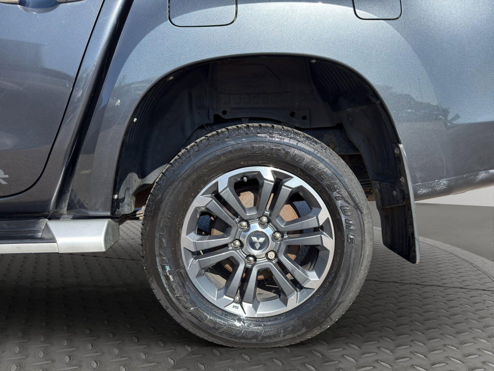 Mitsubishi L200 2.2 DI-D DC Warrior 4WD Euro 6 (s/s) 4dr