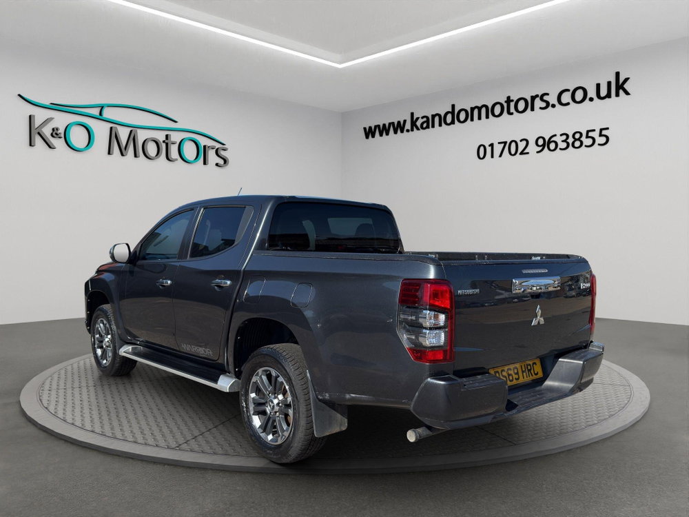 Mitsubishi L200 2.2 DI-D DC Warrior 4WD Euro 6 (s/s) 4dr