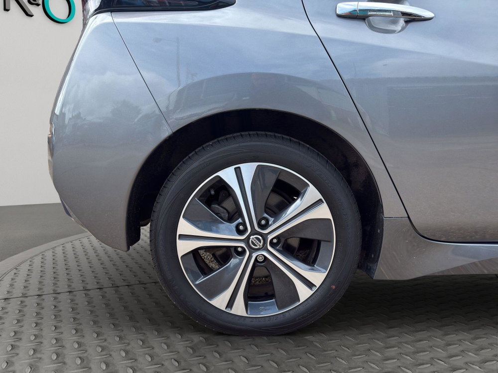 Nissan Leaf 40kWh Tekna Auto 5dr