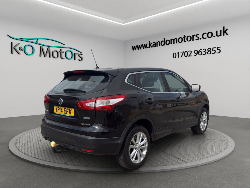 Nissan Qashqai 1.6 dCi Acenta SUV 5dr Diesel XTRON 2WD Euro 5 (s/s) (130 ps)
