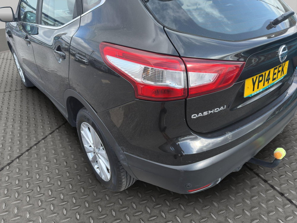 Nissan Qashqai 1.6 dCi Acenta SUV 5dr Diesel XTRON 2WD Euro 5 (s/s) (130 ps)