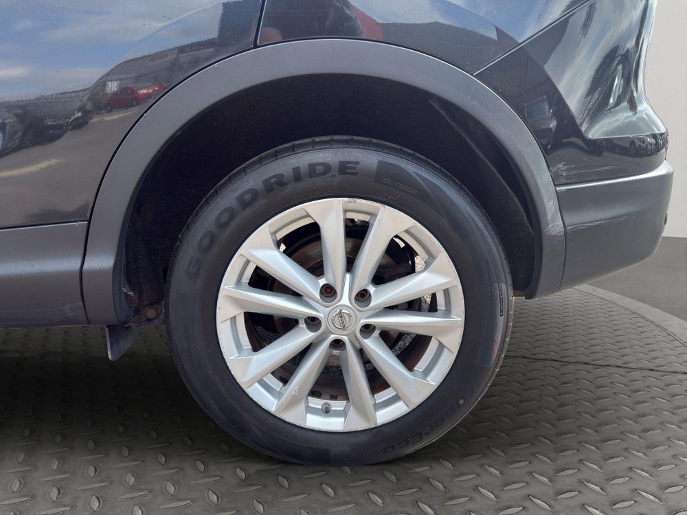 Nissan Qashqai 1.6 dCi Acenta SUV 5dr Diesel XTRON 2WD Euro 5 (s/s) (130 ps)