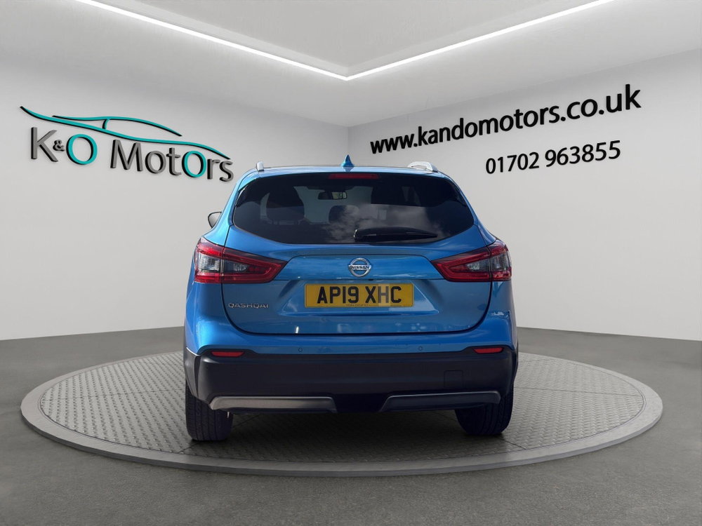 Nissan Qashqai 1.3 DIG-T N-Connecta Euro 6 (s/s) 5dr